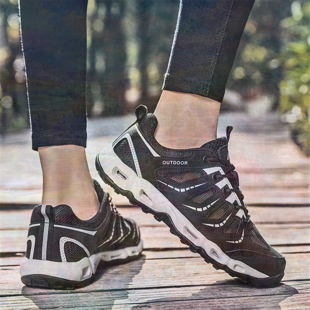 Sumer Round Tip Silver Sneaker - Outdoor Sport Name ulasan dan harga
